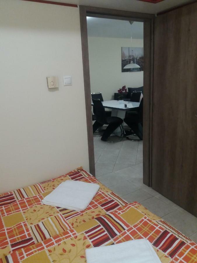 Centrum Apartman Lejlighed Szeged Eksteriør billede